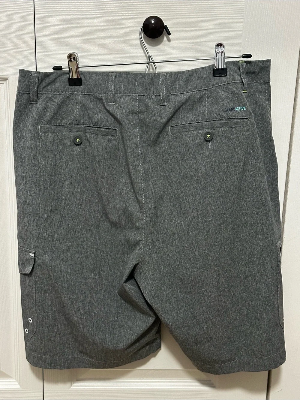 Tommy Bahama Island Active Cargo Shorts Size 34 Gray Hybrid Tech Performance EUC